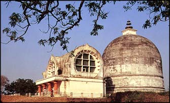 Mahaparinirvana Temple, Kusinara. 